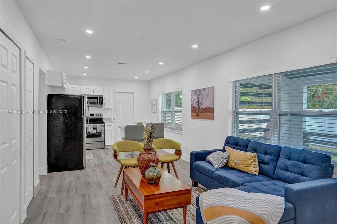 Недавно продано: $695,000 (0 спален, 0 ванн, 1392 Квадратных фут)