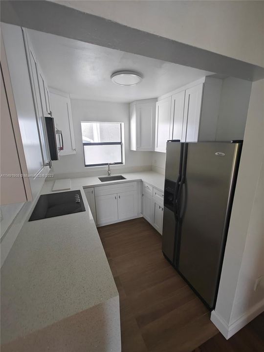 Недавно продано: $165,000 (1 спален, 1 ванн, 691 Квадратных фут)