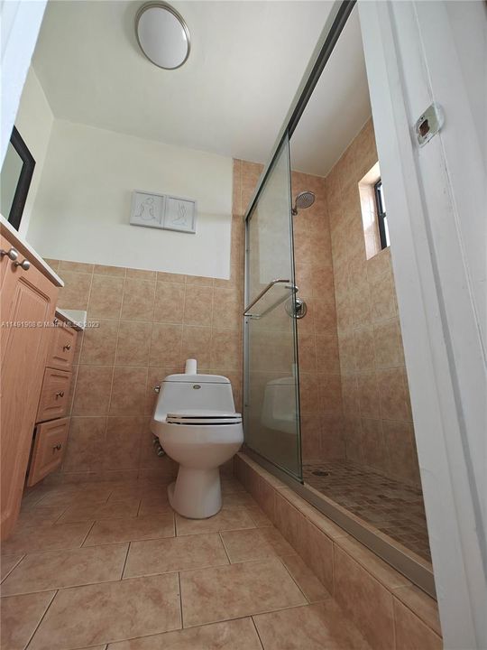 Недавно продано: $165,000 (1 спален, 1 ванн, 691 Квадратных фут)