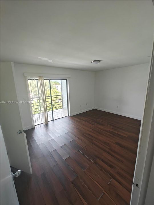 Недавно продано: $165,000 (1 спален, 1 ванн, 691 Квадратных фут)