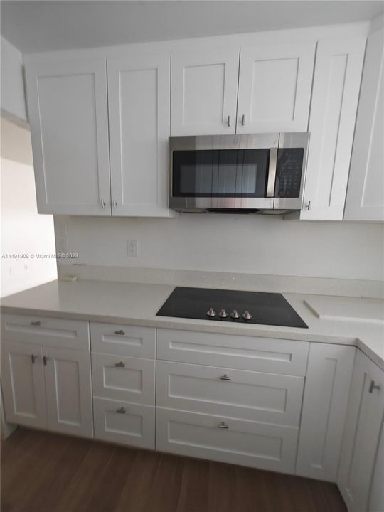 Недавно продано: $165,000 (1 спален, 1 ванн, 691 Квадратных фут)