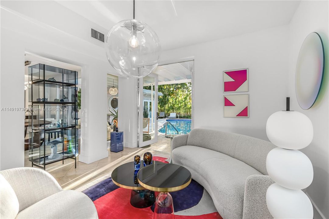 Active With Contract: $2,900,000 (4 beds, 3 baths, 2287 Square Feet)