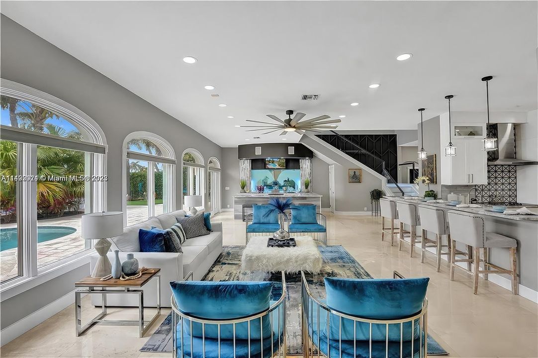 Active With Contract: $4,500,000 (5 beds, 4 baths, 4109 Square Feet)