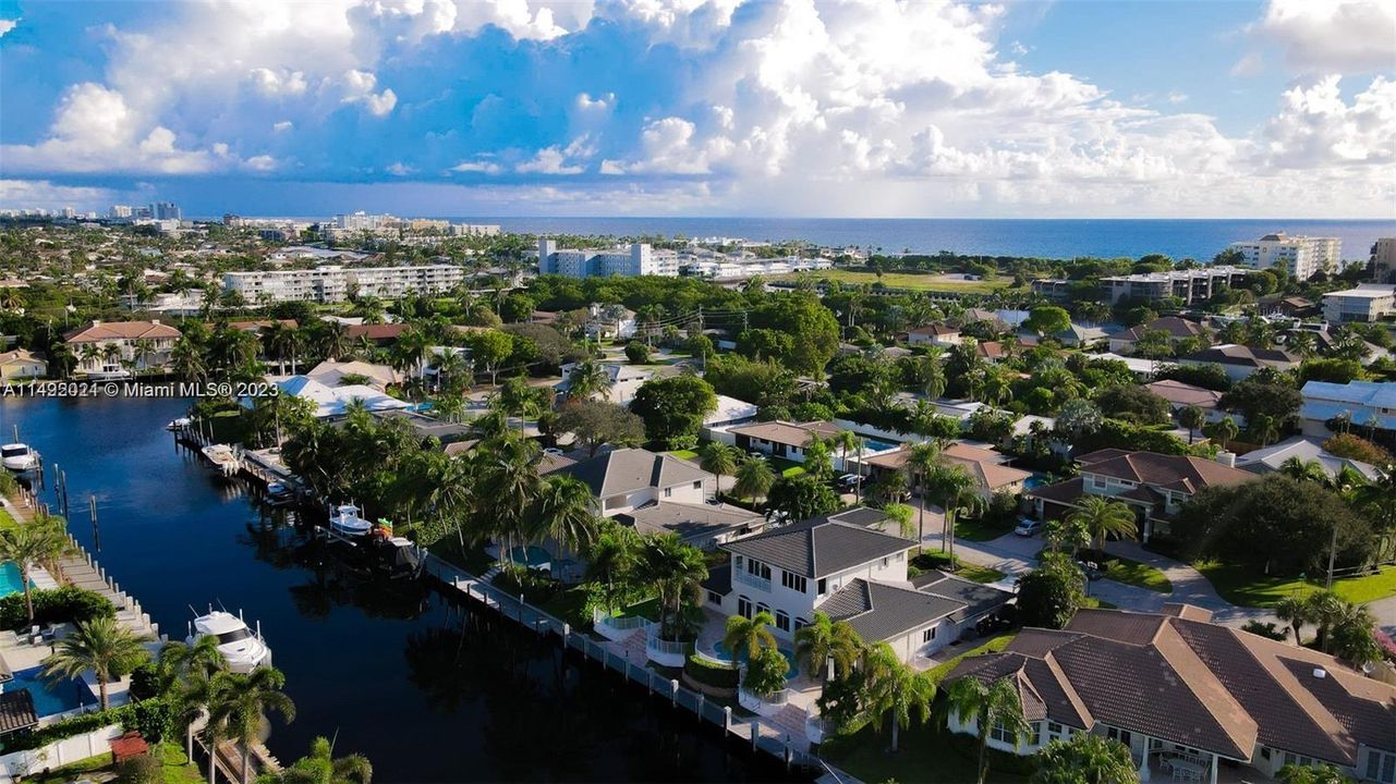 Active With Contract: $4,500,000 (5 beds, 4 baths, 4109 Square Feet)