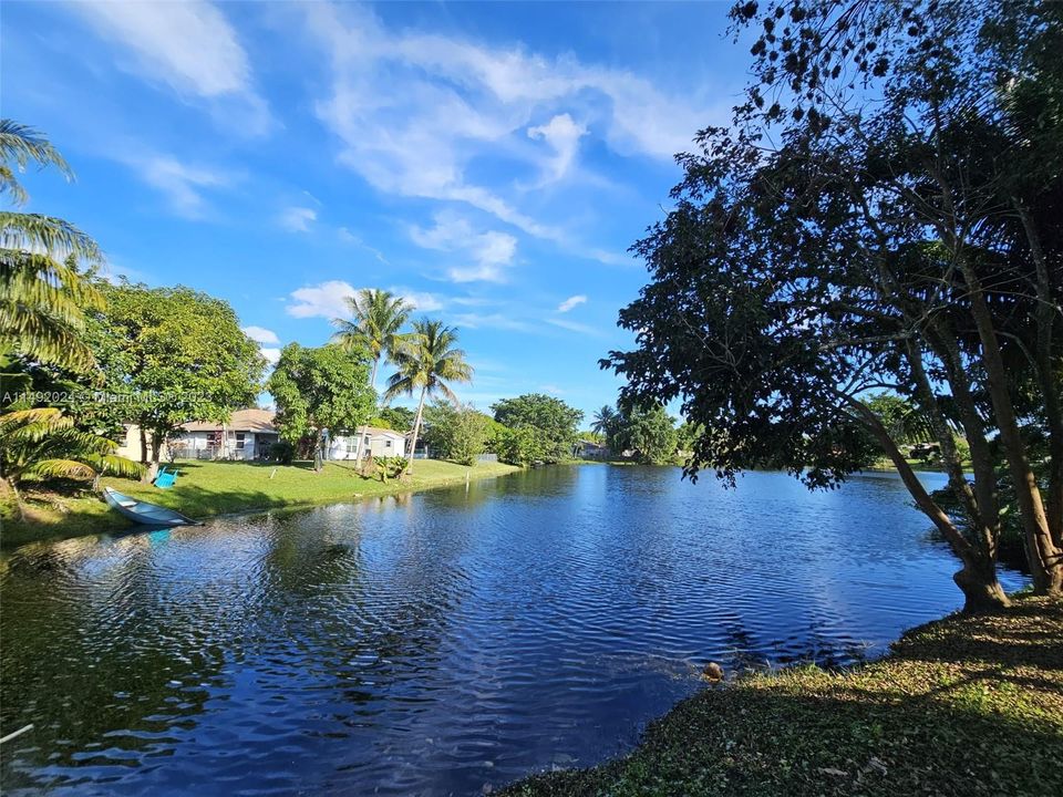 Recently Sold: $368,000 (4 beds, 2 baths, 1150 Square Feet)