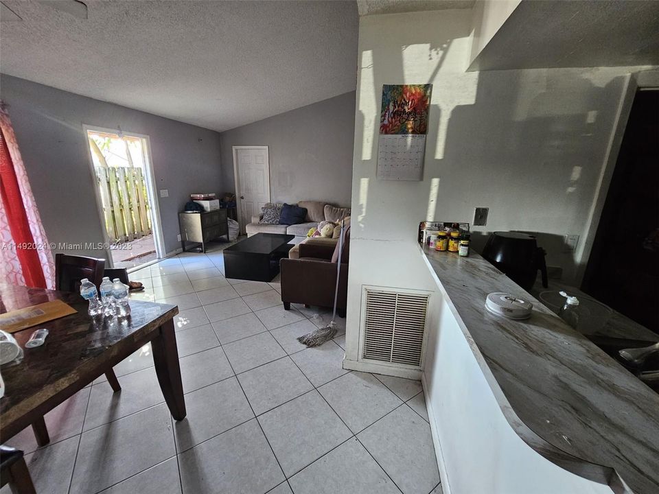 Recently Sold: $368,000 (4 beds, 2 baths, 1150 Square Feet)