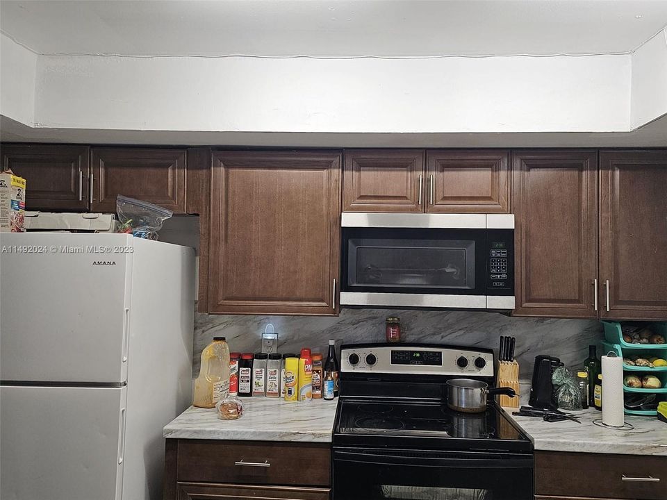 Recently Sold: $368,000 (4 beds, 2 baths, 1150 Square Feet)