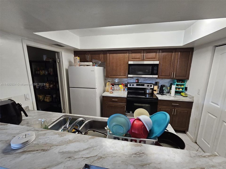 Recently Sold: $368,000 (4 beds, 2 baths, 1150 Square Feet)