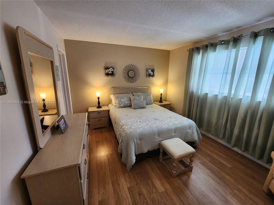 Recently Sold: $199,900 (1 beds, 1 baths, 475 Square Feet)