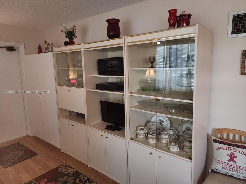 Recently Sold: $199,900 (1 beds, 1 baths, 475 Square Feet)