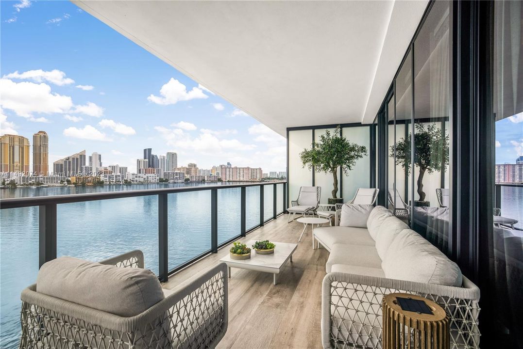 Недавно продано: $3,410,000 (3 спален, 4 ванн, 2626 Квадратных фут)