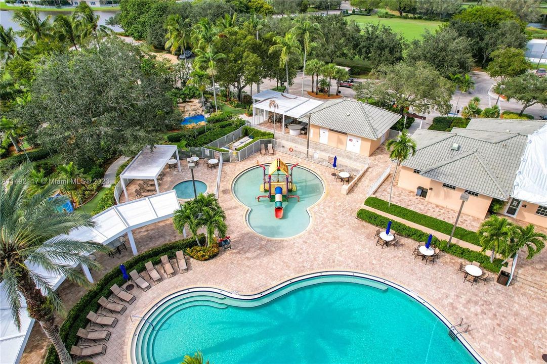 Recently Sold: $810,000 (4 beds, 2 baths, 1861 Square Feet)