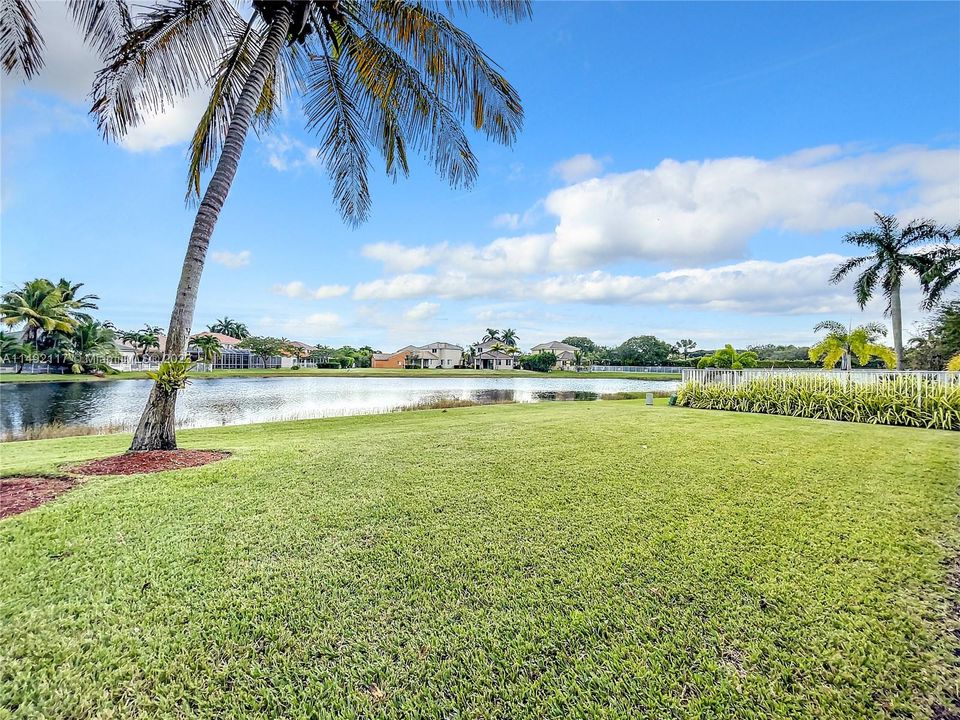 Recently Sold: $810,000 (4 beds, 2 baths, 1861 Square Feet)