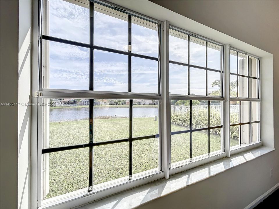 Recently Sold: $810,000 (4 beds, 2 baths, 1861 Square Feet)