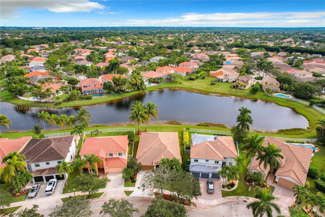 Recently Sold: $810,000 (4 beds, 2 baths, 1861 Square Feet)