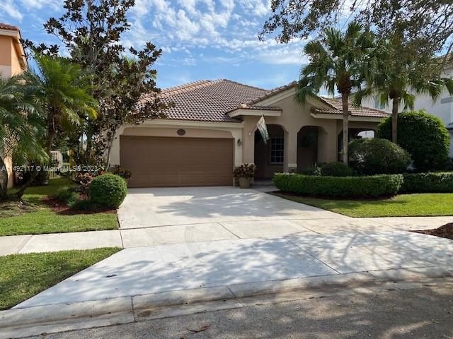 Recently Sold: $810,000 (4 beds, 2 baths, 1861 Square Feet)