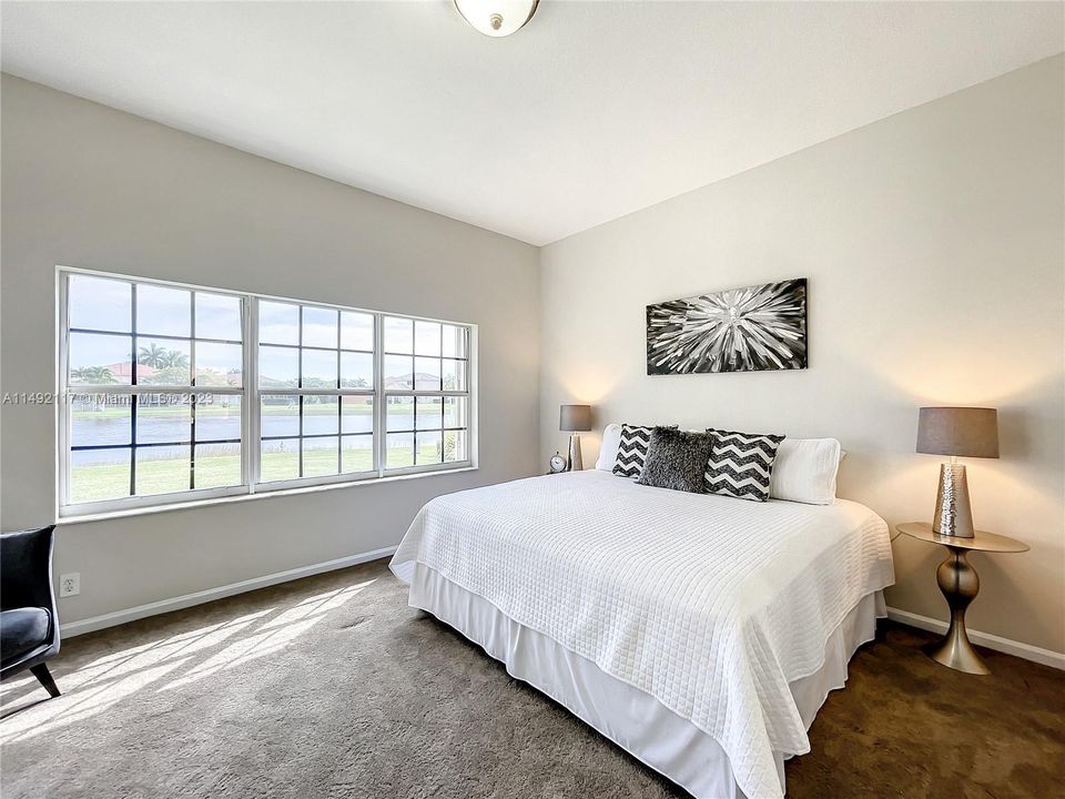 Recently Sold: $810,000 (4 beds, 2 baths, 1861 Square Feet)