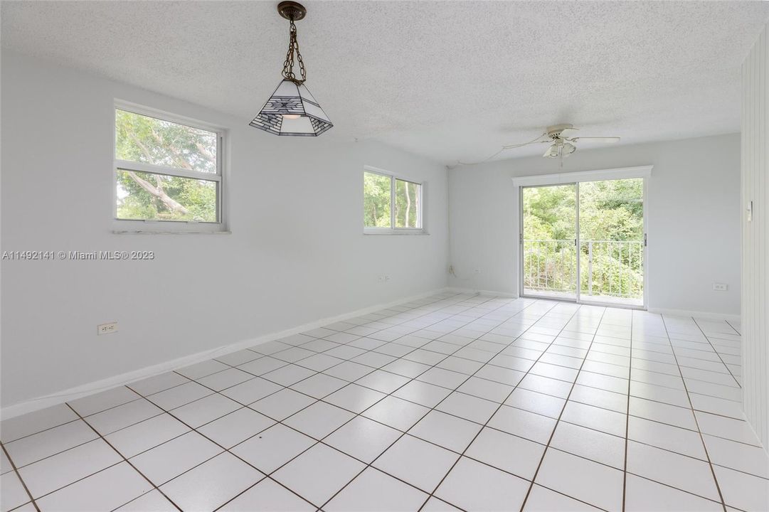 Recently Sold: $320,000 (2 beds, 1 baths, 0 Square Feet)