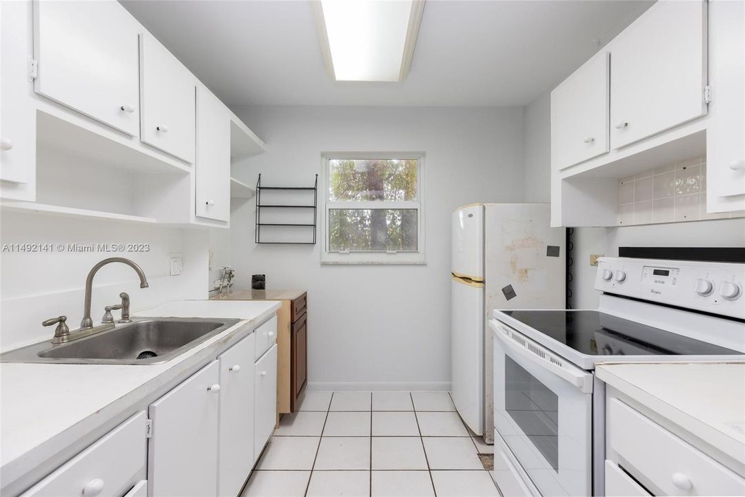 Recently Sold: $320,000 (2 beds, 1 baths, 0 Square Feet)