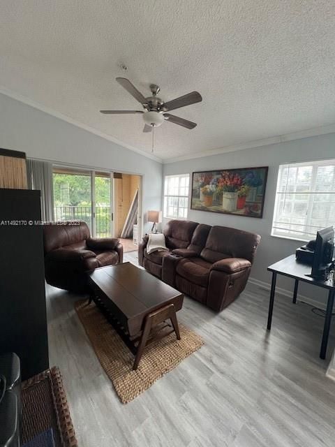 Recently Sold: $235,000 (1 beds, 1 baths, 700 Square Feet)