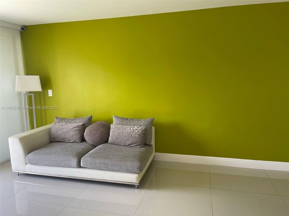 Recientemente alquilado: $2,600 (2 camas, 2 baños, 1026 Pies cuadrados)