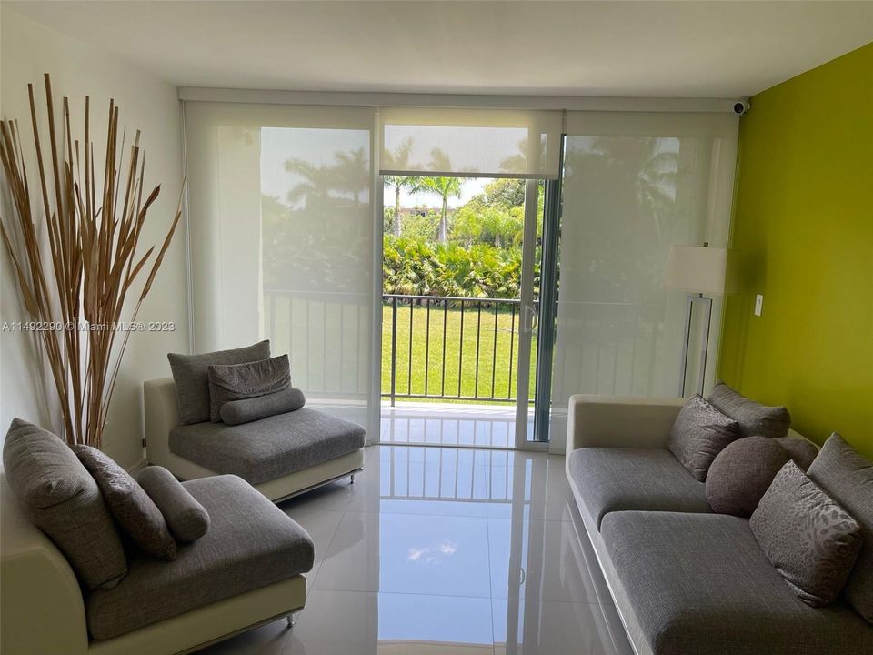 Recientemente alquilado: $2,600 (2 camas, 2 baños, 1026 Pies cuadrados)