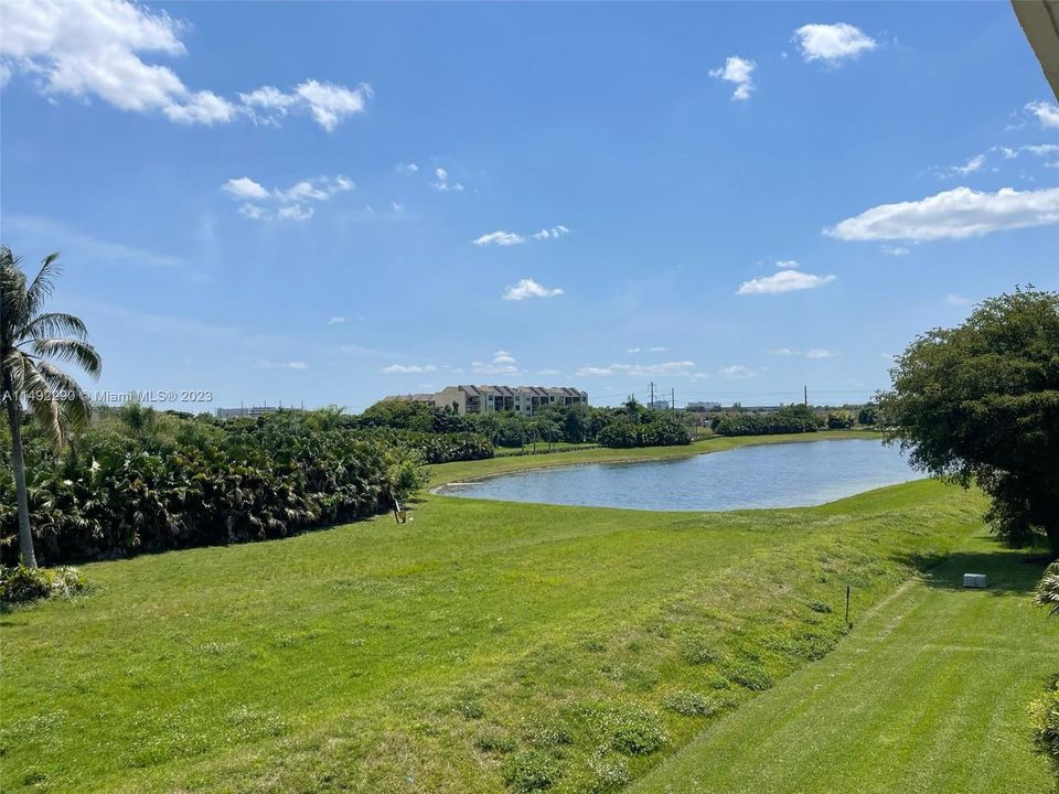 Recientemente alquilado: $2,600 (2 camas, 2 baños, 1026 Pies cuadrados)