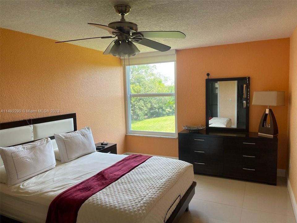 Recientemente alquilado: $2,600 (2 camas, 2 baños, 1026 Pies cuadrados)