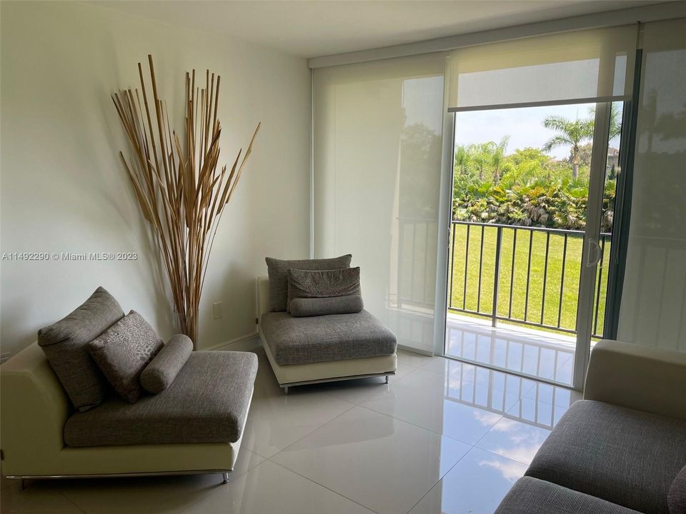 Recientemente alquilado: $2,600 (2 camas, 2 baños, 1026 Pies cuadrados)