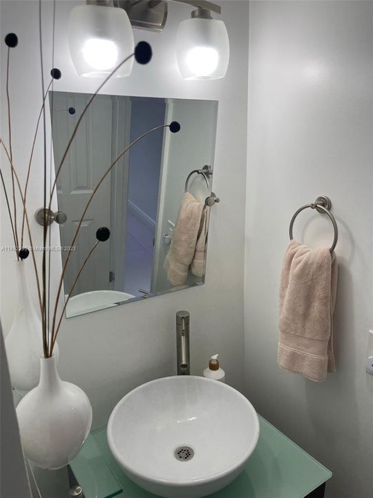 Recientemente alquilado: $2,600 (2 camas, 2 baños, 1026 Pies cuadrados)