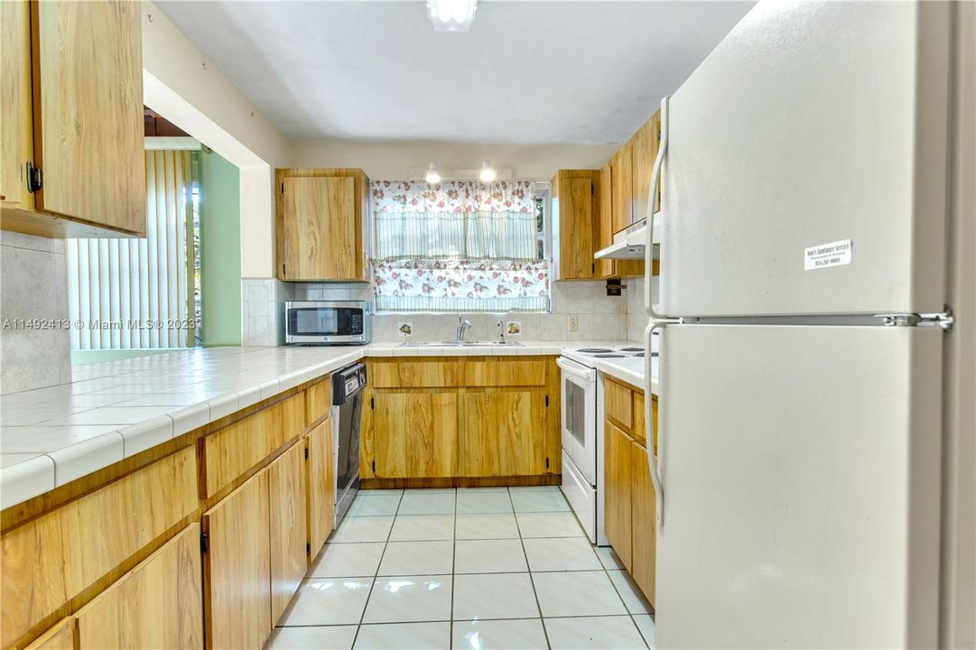 最近售出: $569,000 (2 贝兹, 2 浴室, 1343 平方英尺)