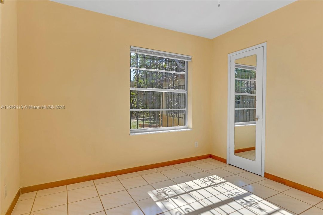 最近售出: $569,000 (2 贝兹, 2 浴室, 1343 平方英尺)