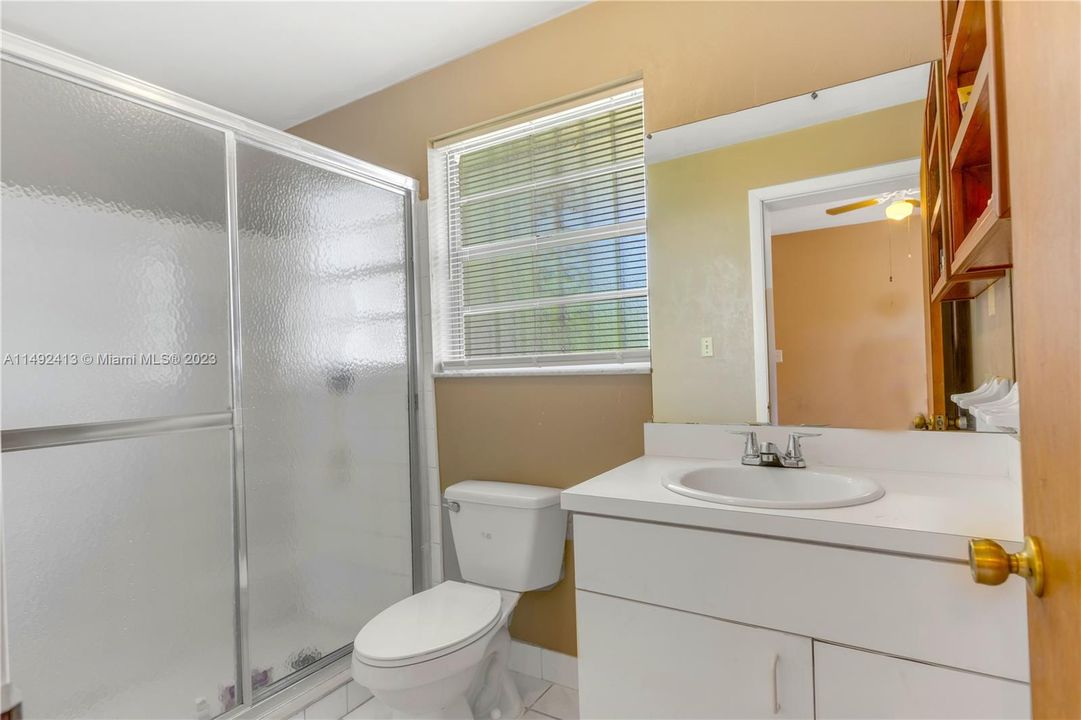 最近售出: $569,000 (2 贝兹, 2 浴室, 1343 平方英尺)