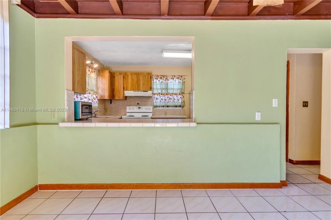 最近售出: $569,000 (2 贝兹, 2 浴室, 1343 平方英尺)