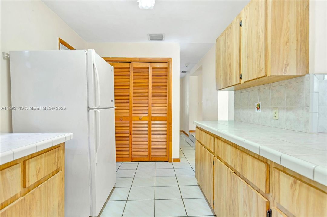 最近售出: $569,000 (2 贝兹, 2 浴室, 1343 平方英尺)