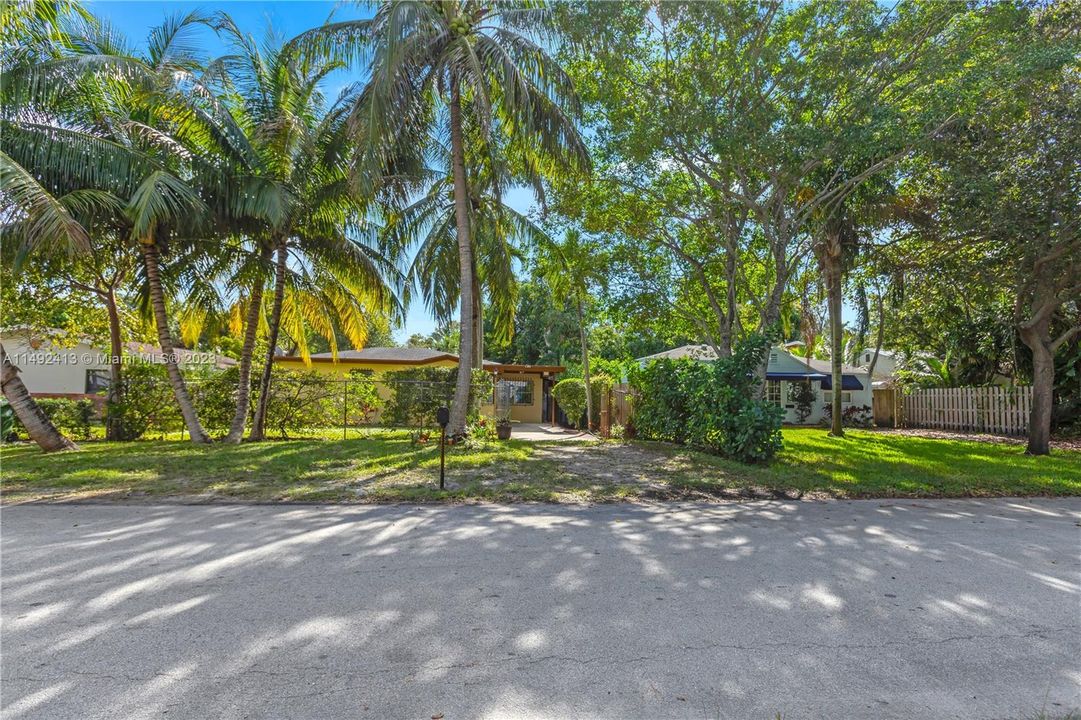 最近售出: $569,000 (2 贝兹, 2 浴室, 1343 平方英尺)