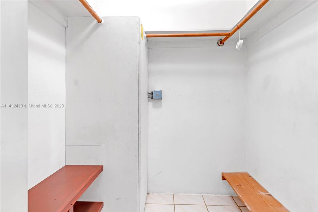 最近售出: $569,000 (2 贝兹, 2 浴室, 1343 平方英尺)