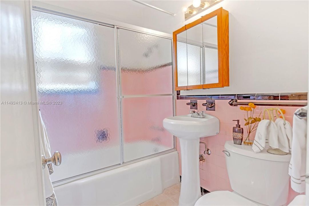 最近售出: $569,000 (2 贝兹, 2 浴室, 1343 平方英尺)