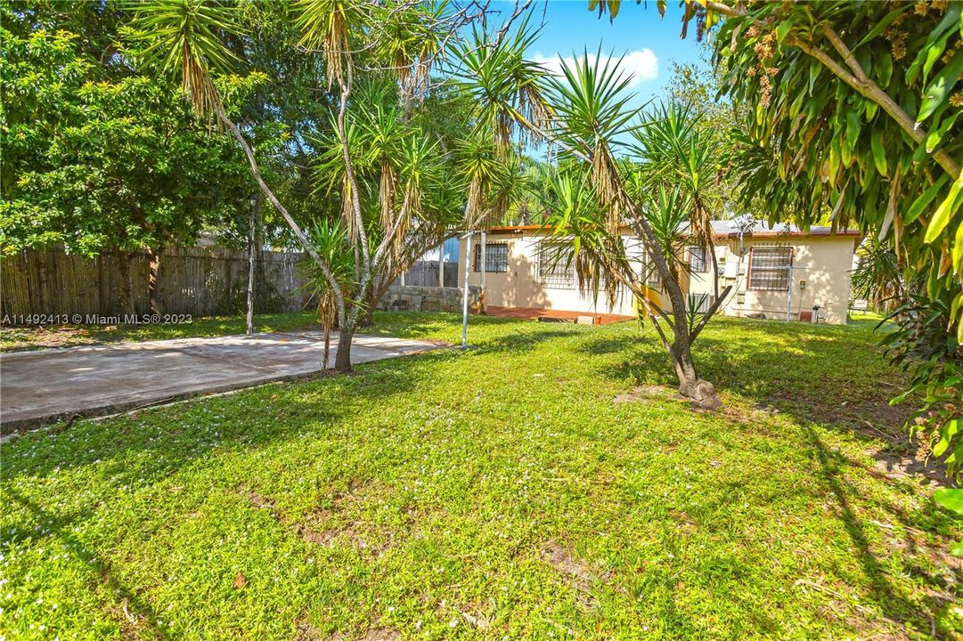 最近售出: $569,000 (2 贝兹, 2 浴室, 1343 平方英尺)