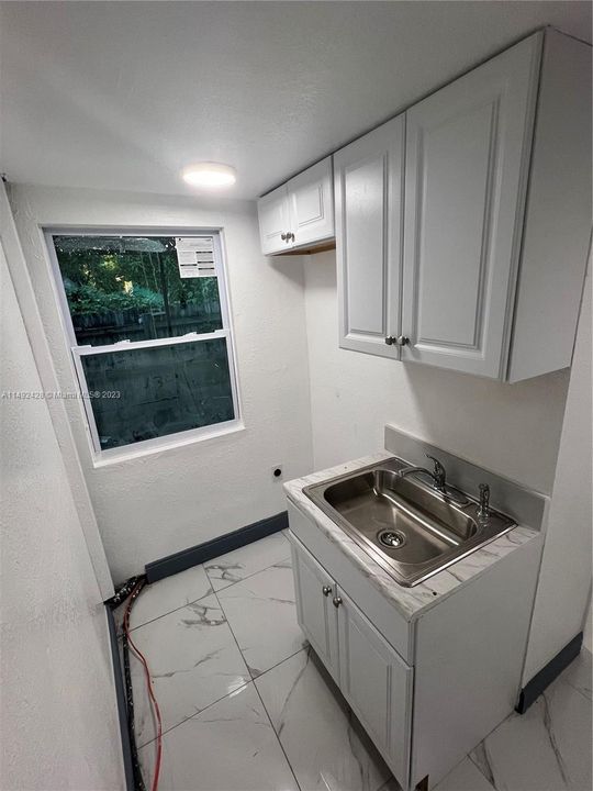 Recently Rented: $1,395 (1 beds, 1 baths, 0 Square Feet)