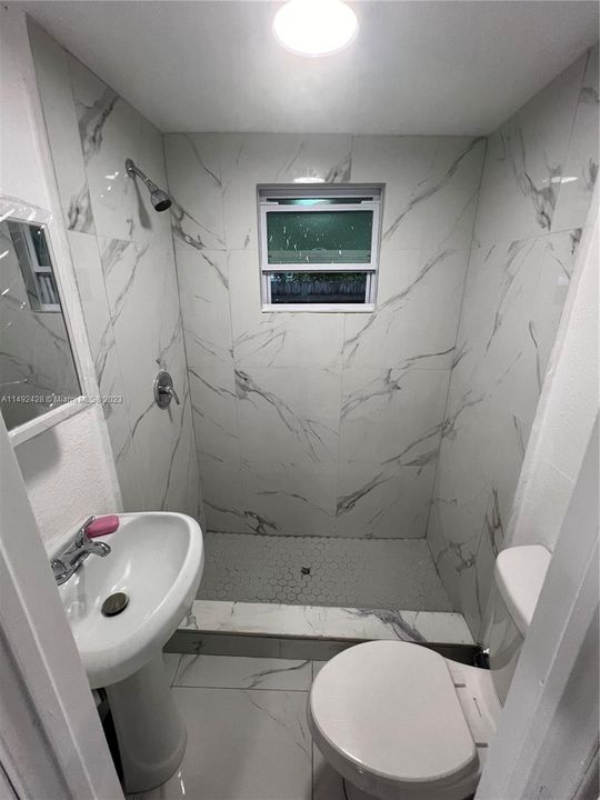 Recently Rented: $1,395 (1 beds, 1 baths, 0 Square Feet)