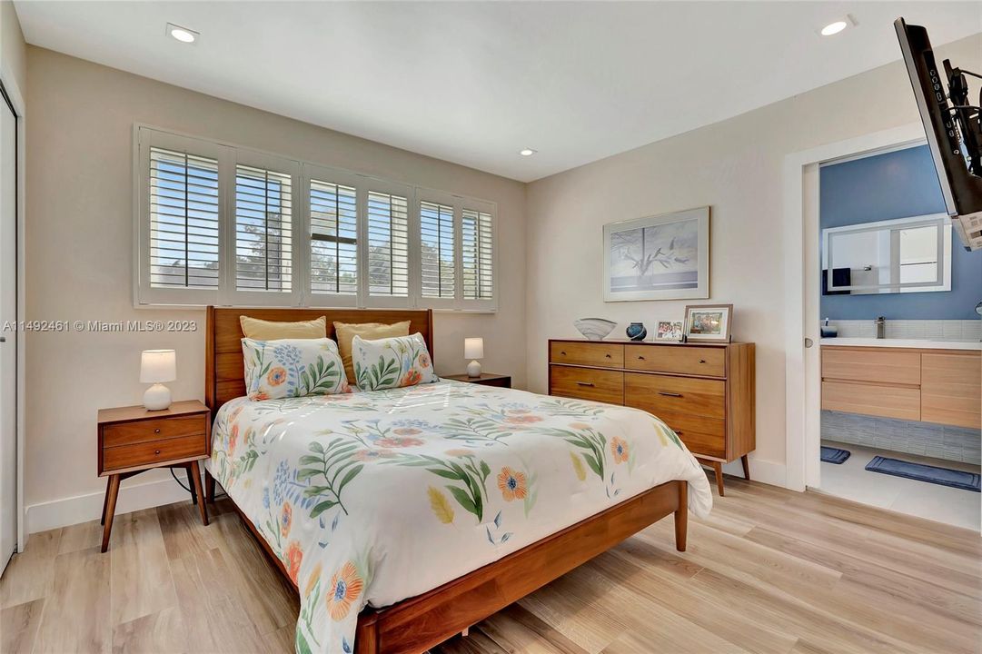 Недавно продано: $1,800,000 (5 спален, 3 ванн, 2658 Квадратных фут)