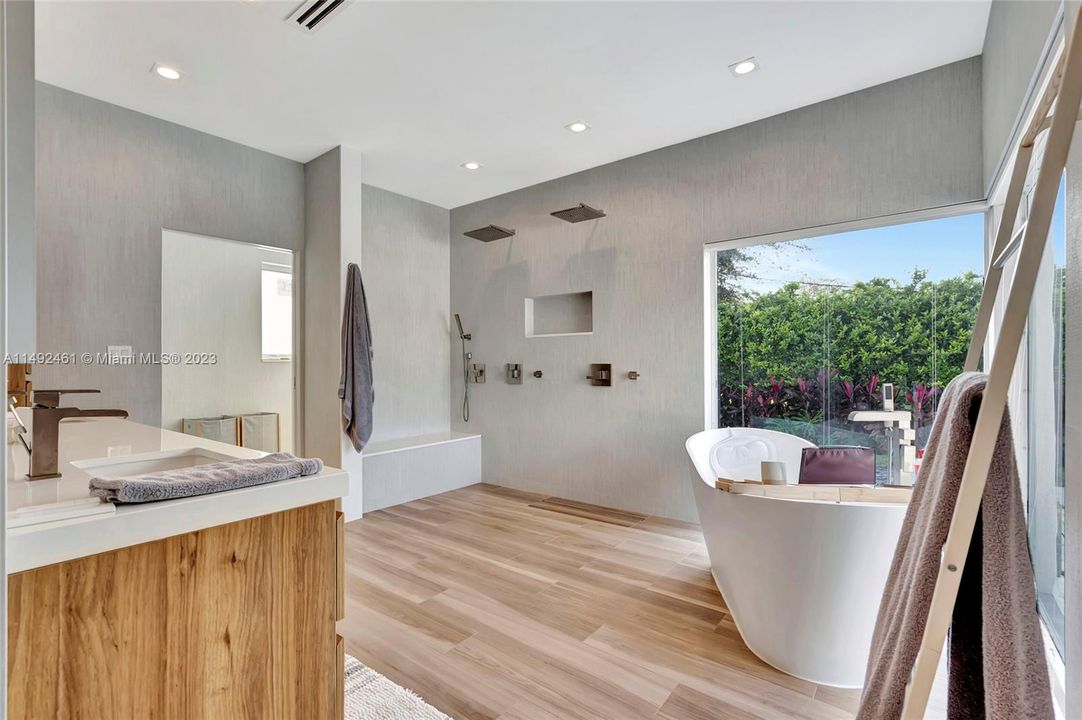 Недавно продано: $1,800,000 (5 спален, 3 ванн, 2658 Квадратных фут)