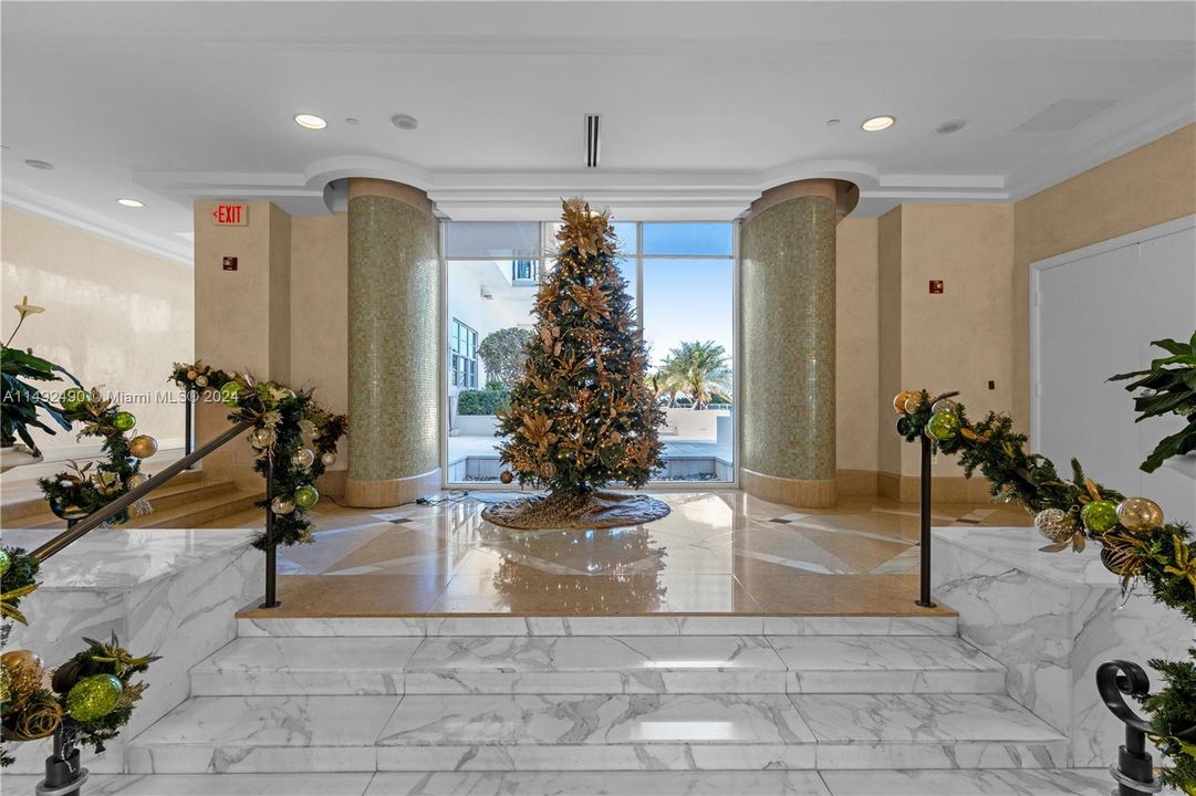 Recently Sold: $960,000 (2 beds, 2 baths, 1284 Square Feet)