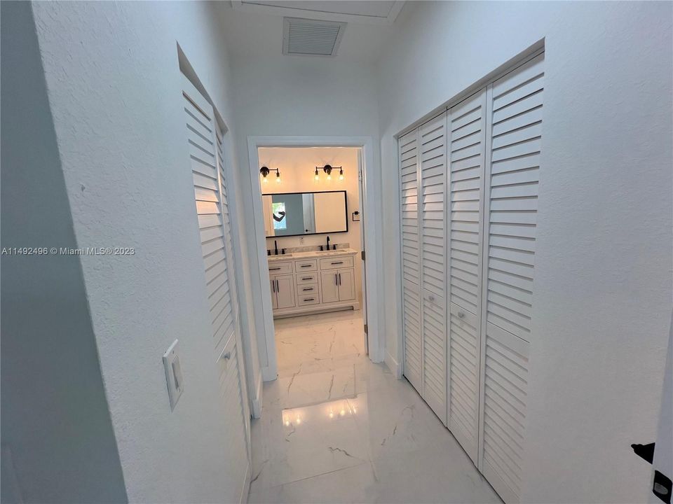 Recently Sold: $525,000 (3 beds, 2 baths, 1480 Square Feet)