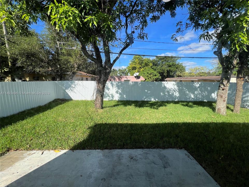 Recently Sold: $525,000 (3 beds, 2 baths, 1480 Square Feet)