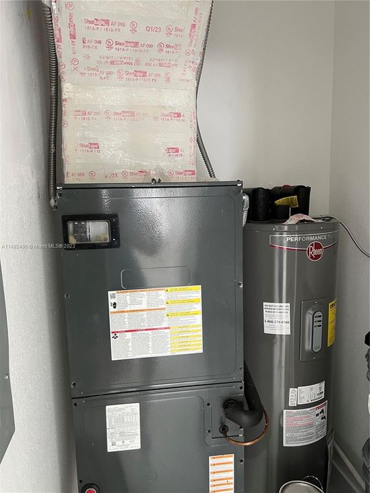 Recently Sold: $525,000 (3 beds, 2 baths, 1480 Square Feet)