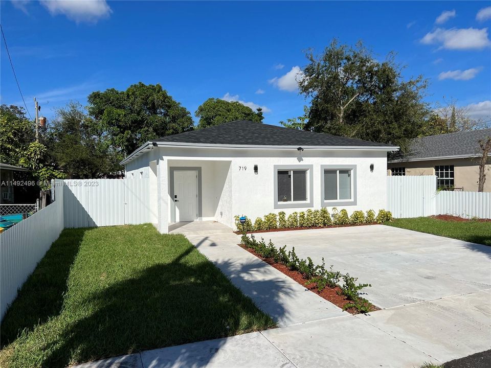 Recently Sold: $525,000 (3 beds, 2 baths, 1480 Square Feet)
