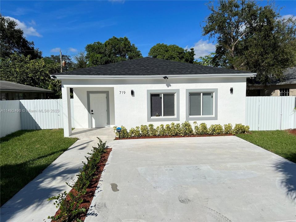 Recently Sold: $525,000 (3 beds, 2 baths, 1480 Square Feet)