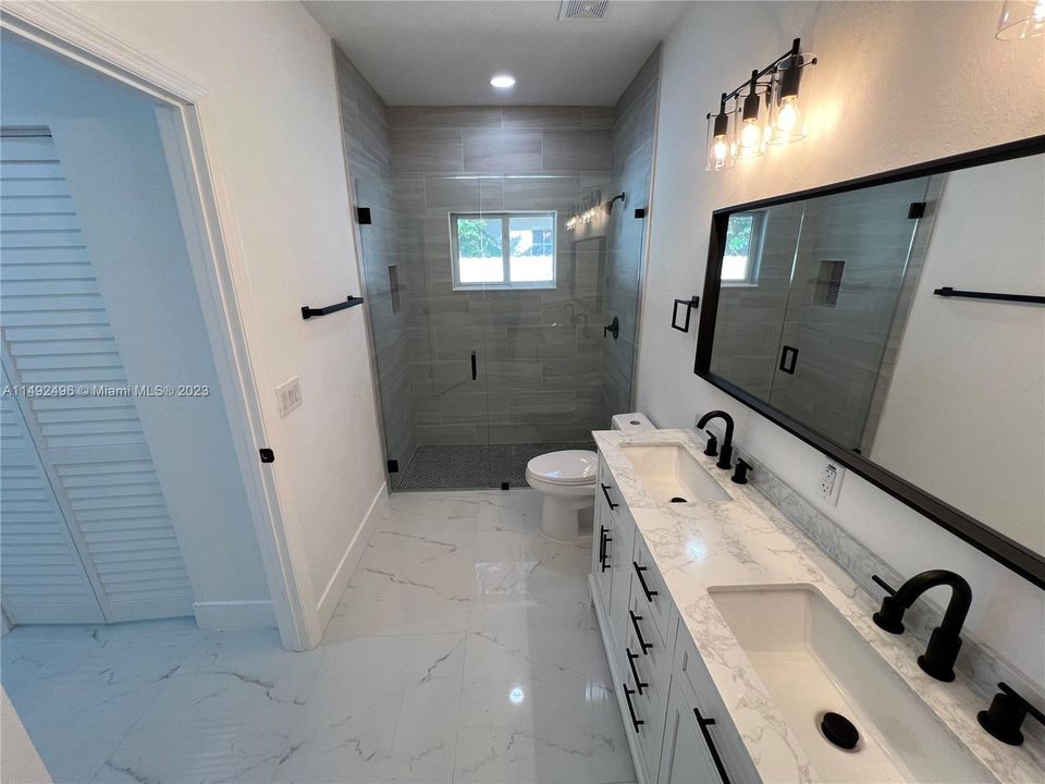 Recently Sold: $525,000 (3 beds, 2 baths, 1480 Square Feet)